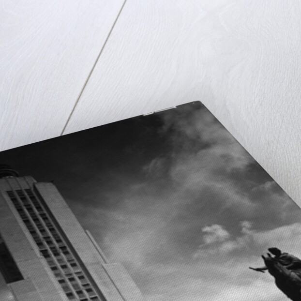 Edif Loteria Nacional Y Monumento A Carlos IV, Mexico by Anonymous