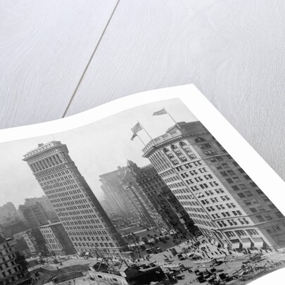 Flatiron Building, 1916 by Anonymous