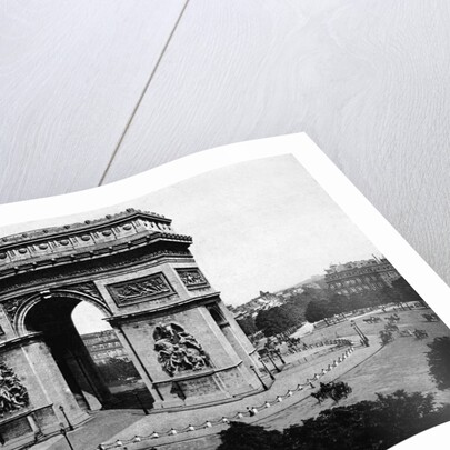 L'Arch-de-Triomphe de L'Etoile in Paris by Anonymous