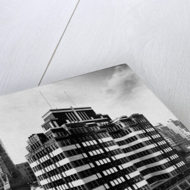 Fifth Avenue Building, New York by Anonymous