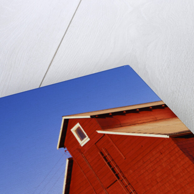 Red Barn by Anonymous