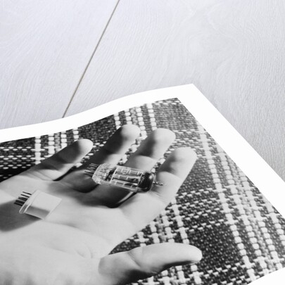 New and Old Electronic Components by Anonymous