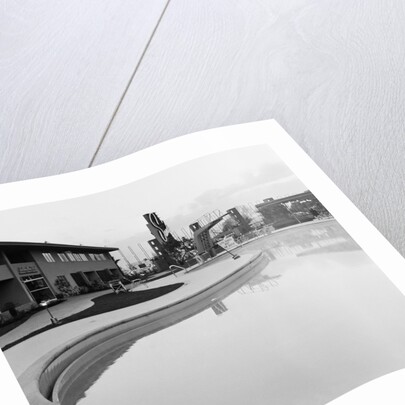 Sands Hotel Swimming Pool by Anonymous