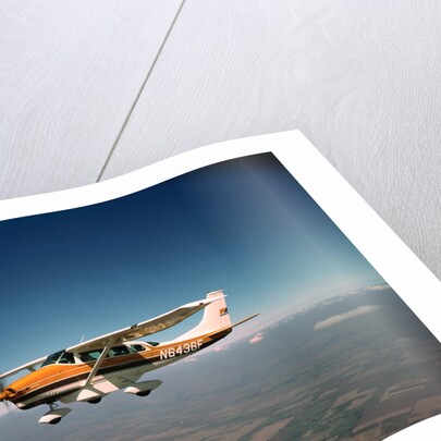 Cessna Superlobe Flying by Anonymous