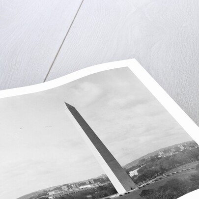 Washington Monument by Anonymous