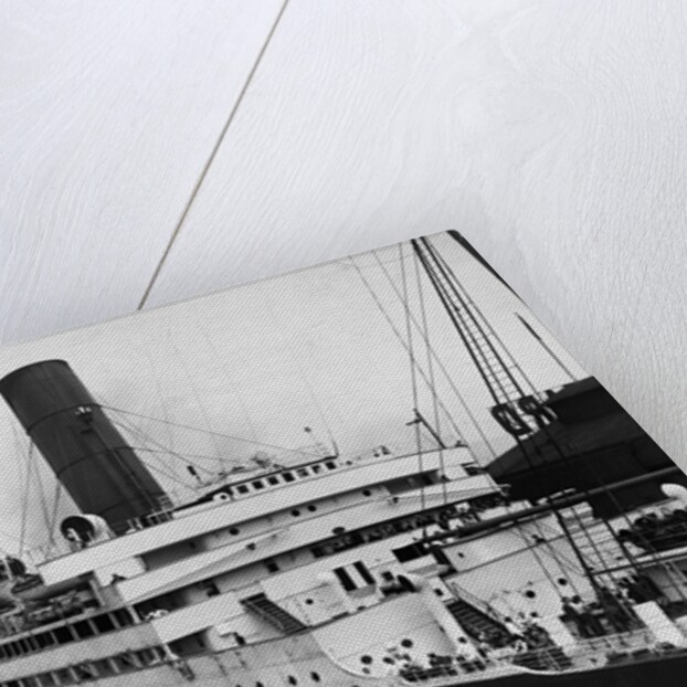 Caronia Arriving at the Dock by Anonymous