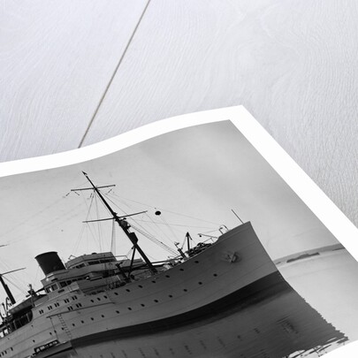 Small Motorboat Next to Vanderbilt Yacht by Anonymous