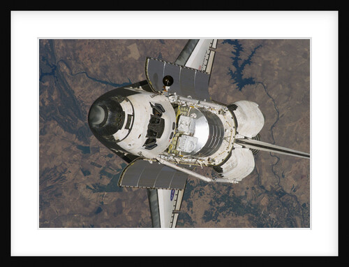 Space Shuttle Discovery by Anonymous