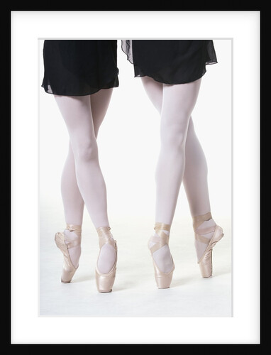 Ballerinas en pointe by Anonymous