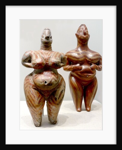 Clay female statues from Hacilar by Anonymous