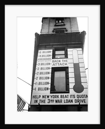 Ew york city times square thermometer sign showing results of war loan drive by Anonymous