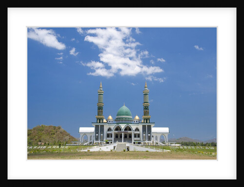 Masjid Agung Darussalam in Taliwang, West Nusa by Anonymous