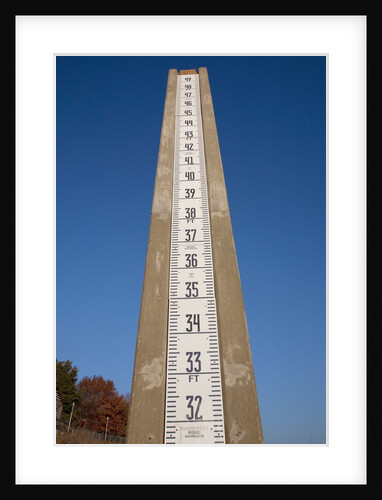 Water flood gage Cumberland River, Nashville, TN by Anonymous