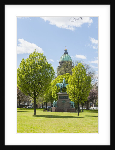 Albert Memorial monument in Charlotte square by Anonymous