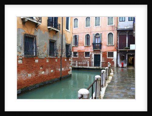 Dorsoduro, the area near the Accademia bridge. by Anonymous