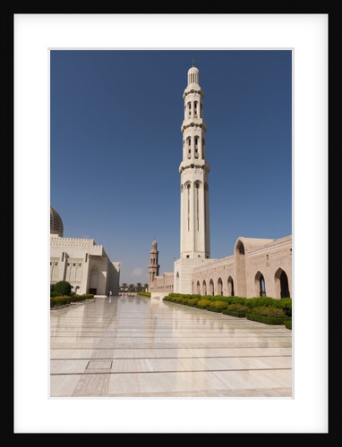 Sultan Qaboos Grand Mosque in Muscat by Anonymous