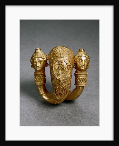 Helix earring with female two-fronted protomes, end 4th-beginnin by Anonymous