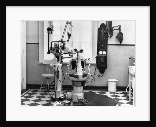 White House Dental Clinic by Anonymous