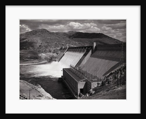 View Of Grand Coulee Dam by Anonymous