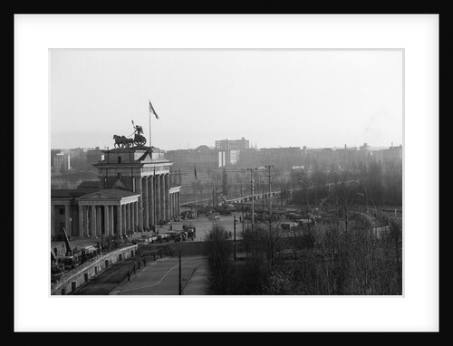 Berlin Wall @Brandenburg Gate Gen. View by Anonymous