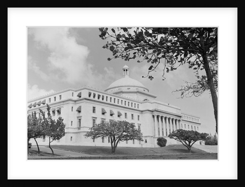 Capitol Building by Anonymous