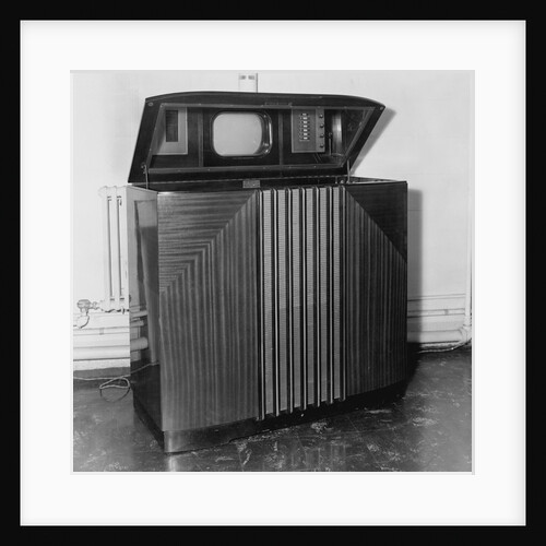 General Electric Television Receiver by Anonymous