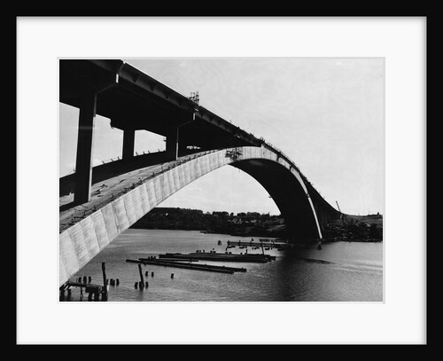 Construction of the Gladesville Bridge by Anonymous