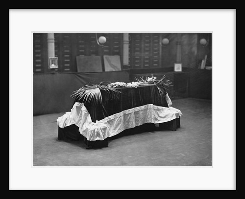 Coffin of David Livingstone by Anonymous