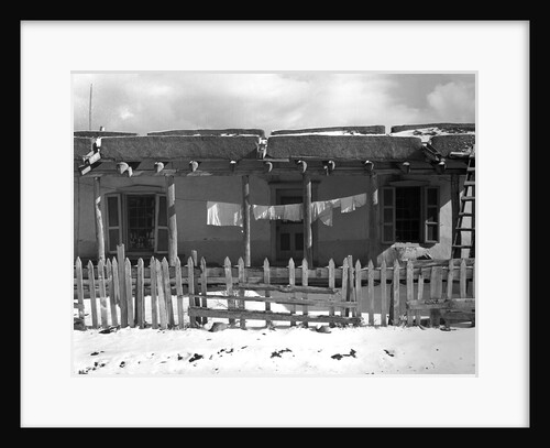Adobe house in New Mexico by Anonymous
