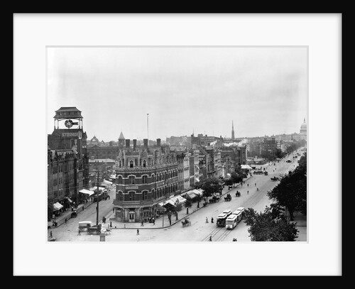 Traders National Bank, 10th and Pennsylvania Avenue, N. W. Washington, D.C. by Anonymous
