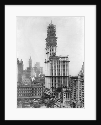 Construction of the Woolworth Building, New York by Anonymous