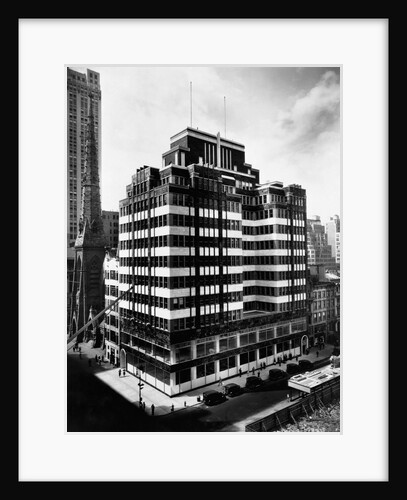 Fifth Avenue Building, New York by Anonymous