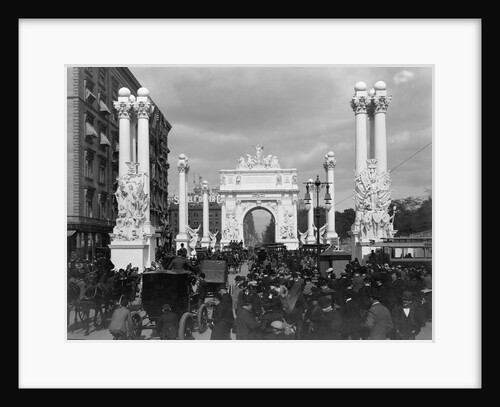 Traffic at Dewey Arch by Anonymous