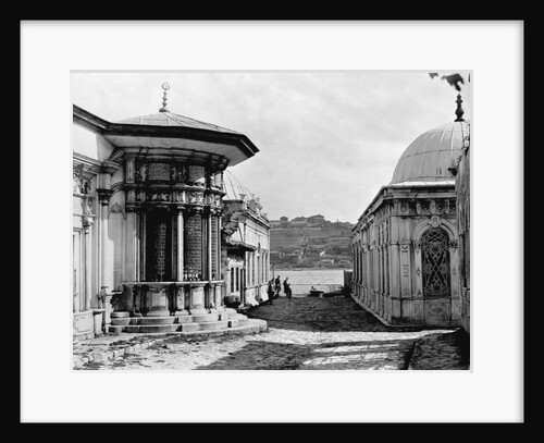 Mausoleum and Fountain in Constantinople by Anonymous