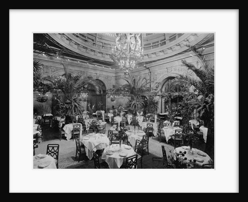 Dining Room in Waldorf-Astoria Hotel in Manhattan by Anonymous