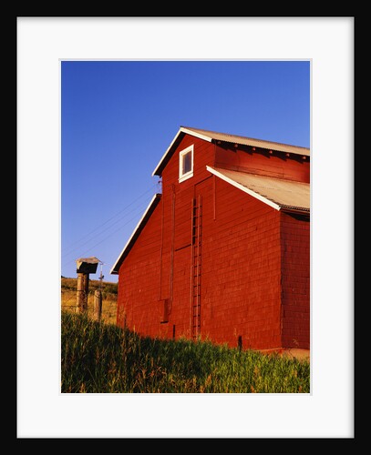 Red Barn by Anonymous