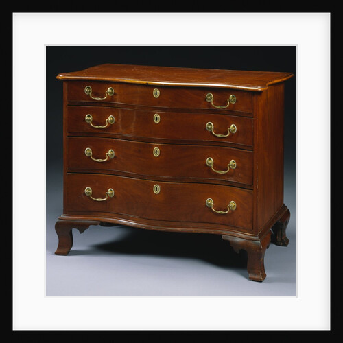 New England Chippendale Mahogany Serpentine-Front Chest-of-Drawers by Anonymous