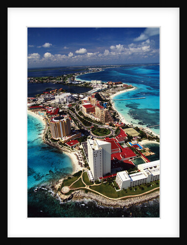 Hotels in Cancun by Anonymous