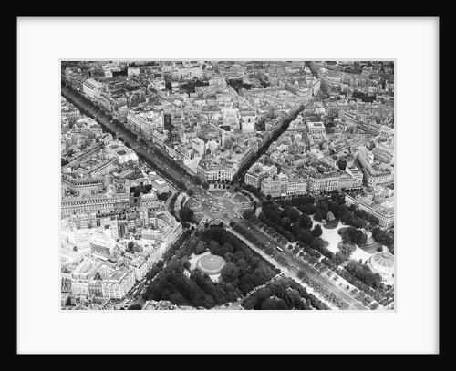 8th Arrondissement in Paris by Anonymous