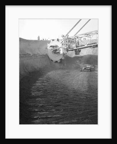 Dredger's Wheel by Anonymous