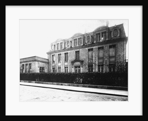 The Curie Pavilion at the Radium Institute in Paris by Anonymous