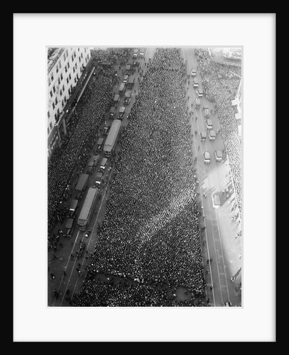 Crowd at Time Square for 1921 World Series by Anonymous