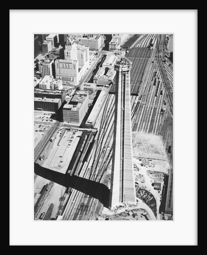 Construction of the Canadian National Tower by Anonymous