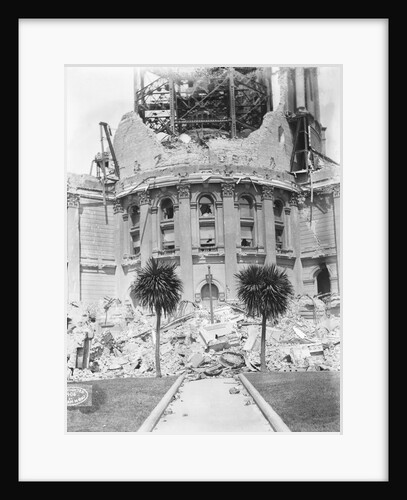 Ruined Facade of San Francisco City Hall by Anonymous
