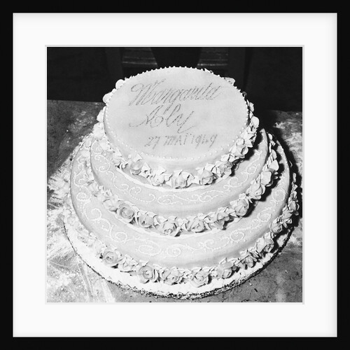 Rita Hayworth's Wedding Cake by Anonymous