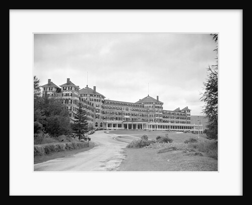 Mount Washington Hotel by Anonymous