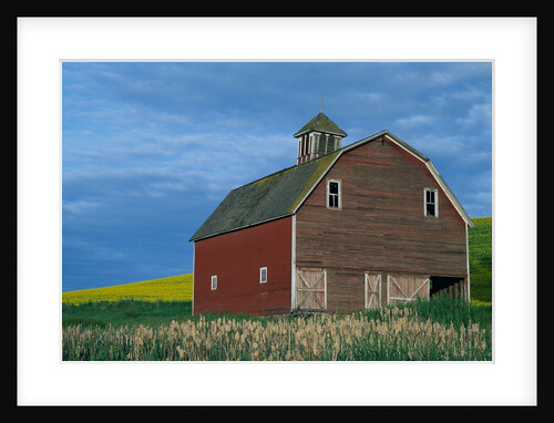 Red Barn by Anonymous