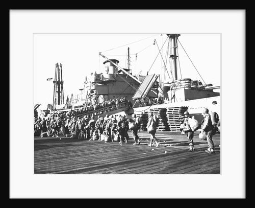Unit 6991J Boarding the HR-680 During World War II by Anonymous