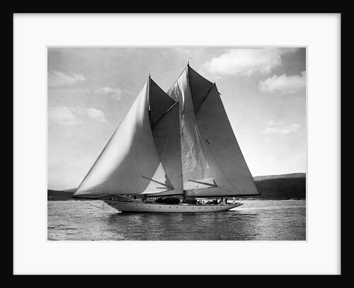 Ohankara Participates in a Yacht Club Cruise by Anonymous