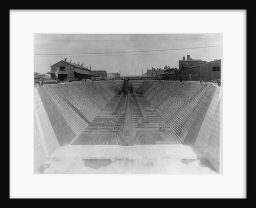 New Dry Dock at Newport News Shipbuilding Company by Anonymous